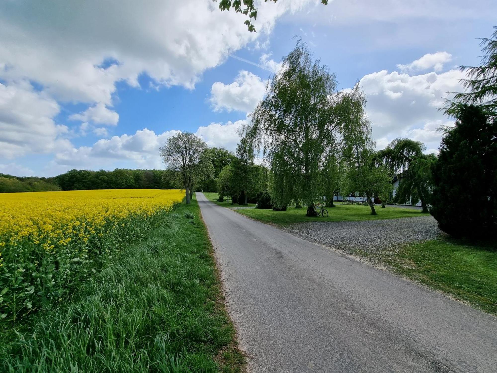 B&B Bauernhofferien Auf Mon, Schaeferwagen " Dark Sky" Askeby Esterno foto